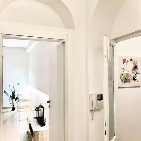Apartman Sottocorno White, Historic Center, Milánó